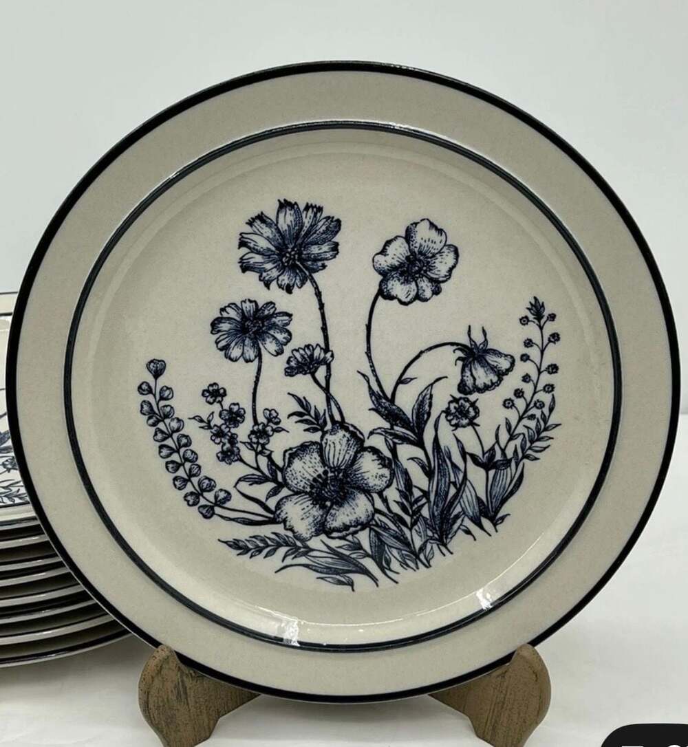Sango Design Four Stoneware 701 Summer Glen Dinner Plate